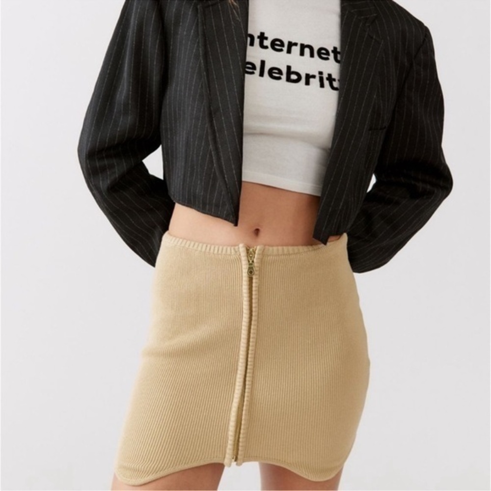 Urban Outfitters Tan Front Zip Stretchy Knit Mini Skirt Size Small